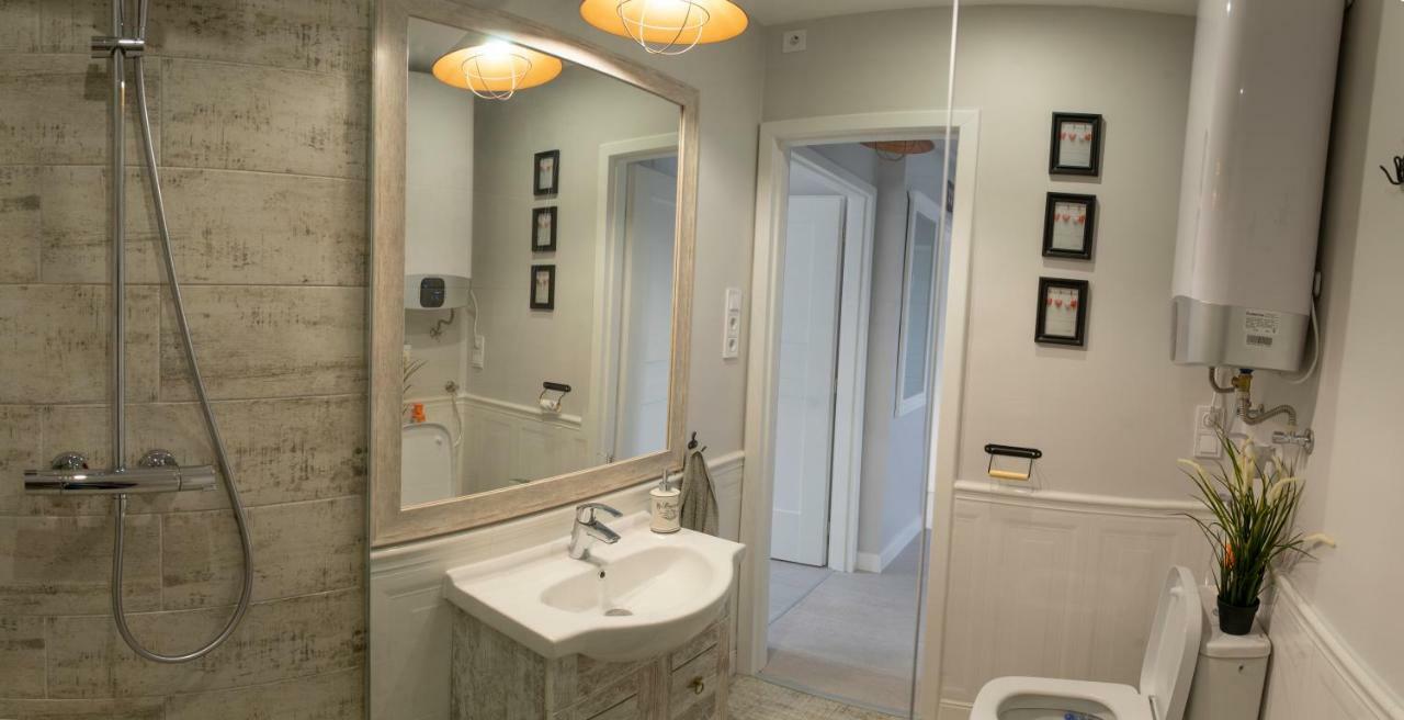 Farmhouse Apartman Apartment Егер Екстериор снимка